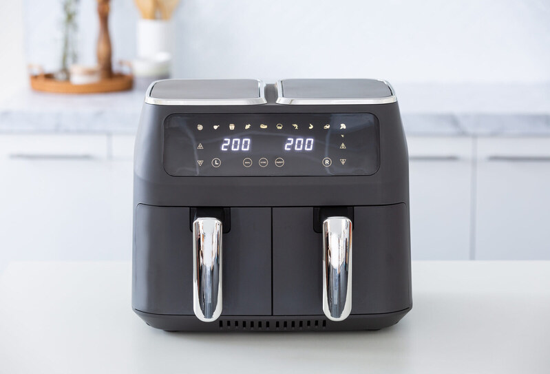 8L Dual Zone Digital Air Fryer with 200C, 10 Cooking Programs